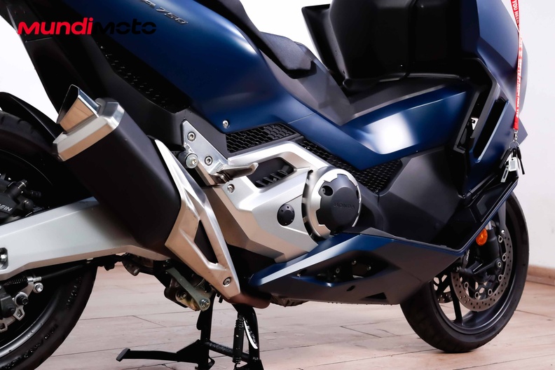 Motorbike image 3