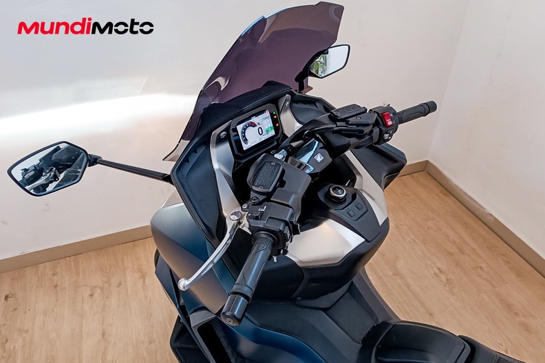 Motorbike image 10