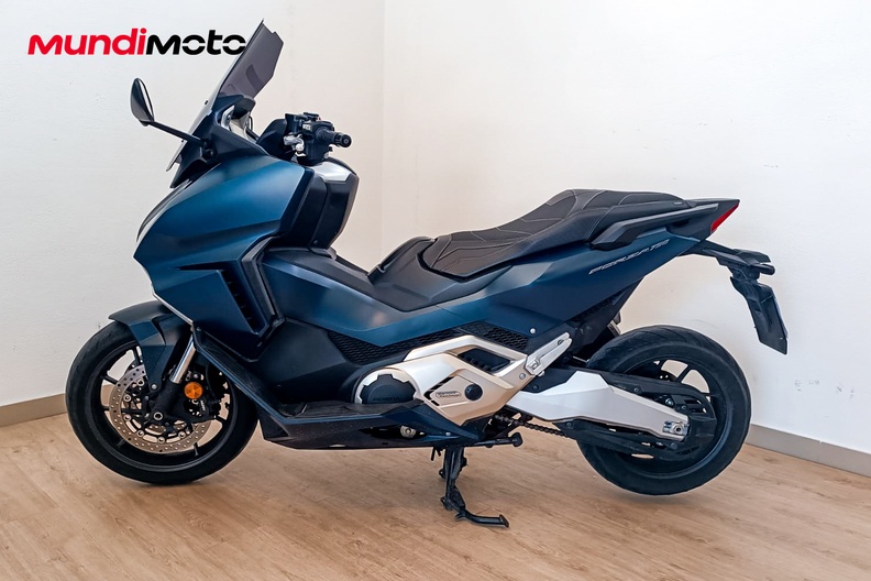 Motorbike image 5