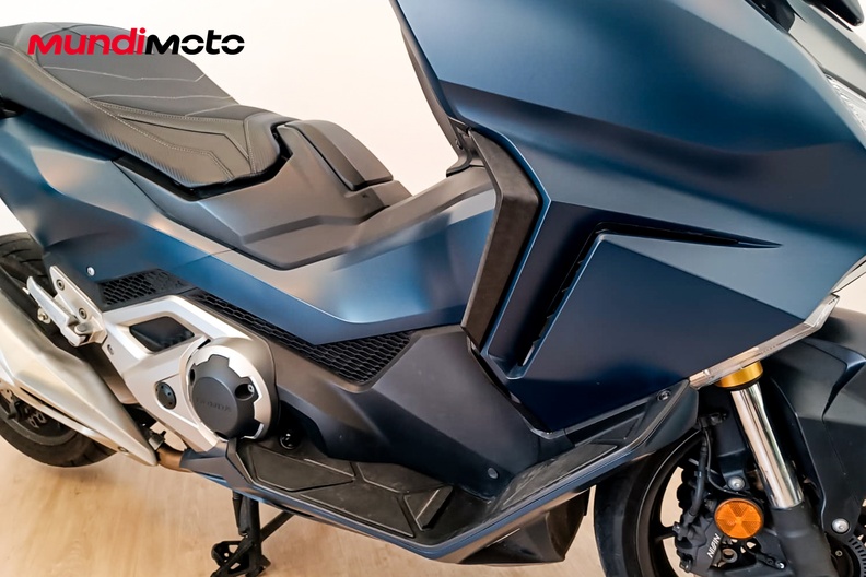 Motorbike image 4
