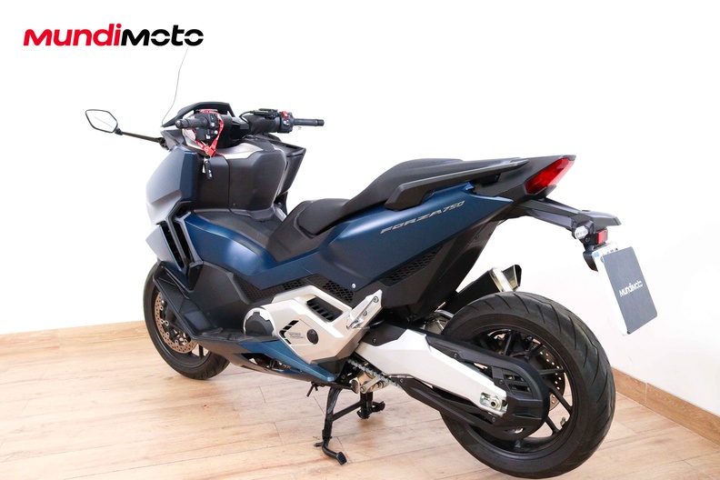 Motorbike image 6