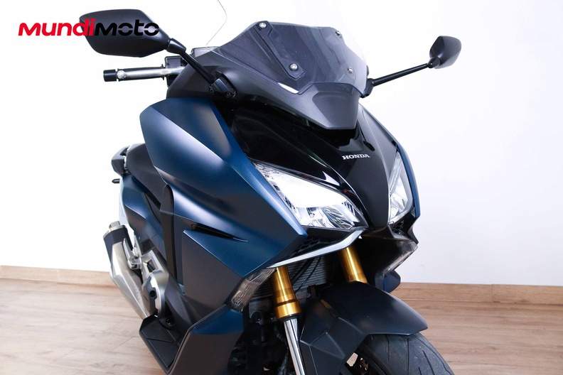 Motorbike image 4