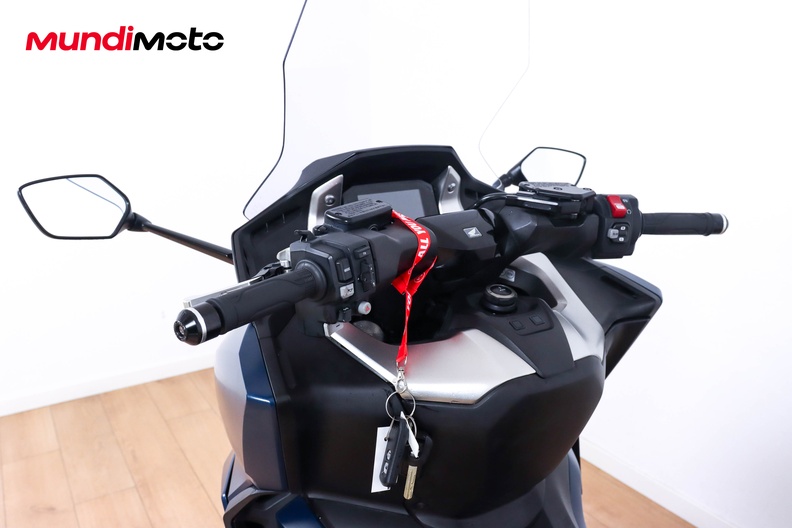 Motorbike image 10