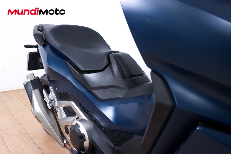 Motorbike image 12