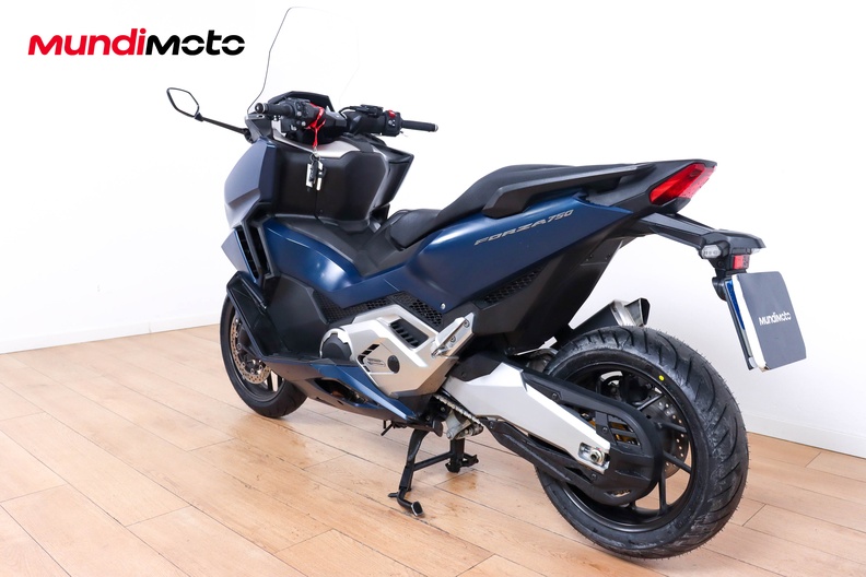 Motorbike image 6