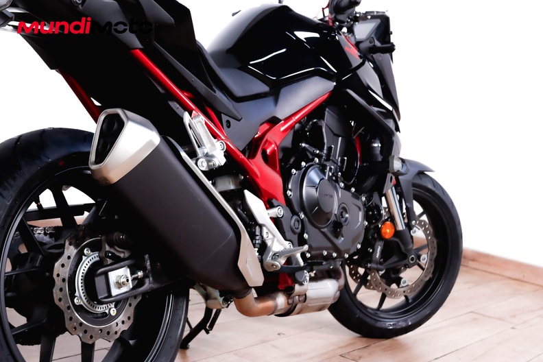 Motorbike image 3