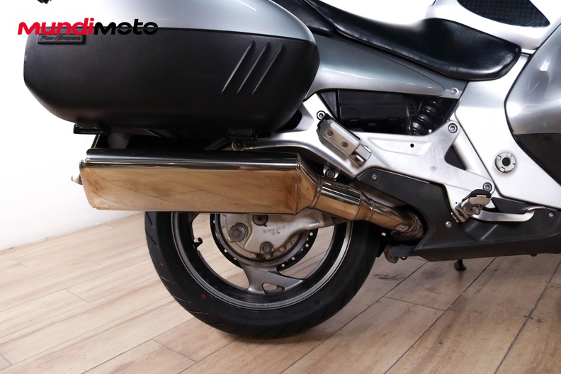 Motorbike image 3
