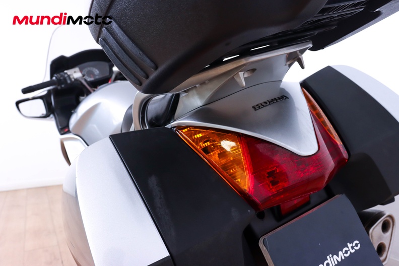 Motorbike image 9