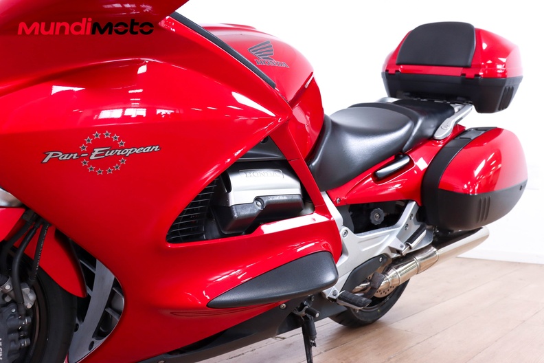 Motorbike image 9