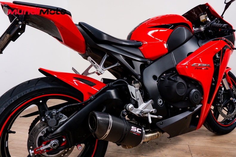 Motorbike image 3
