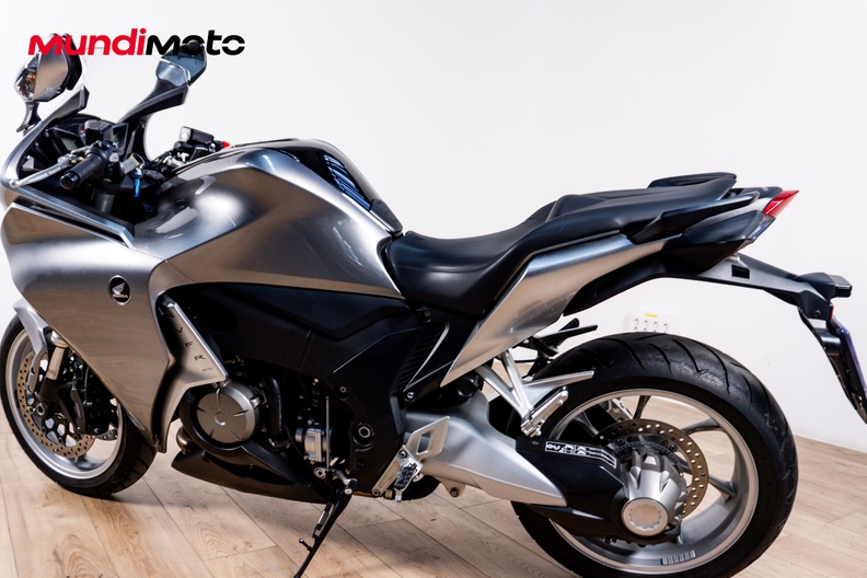 Motorbike image 7