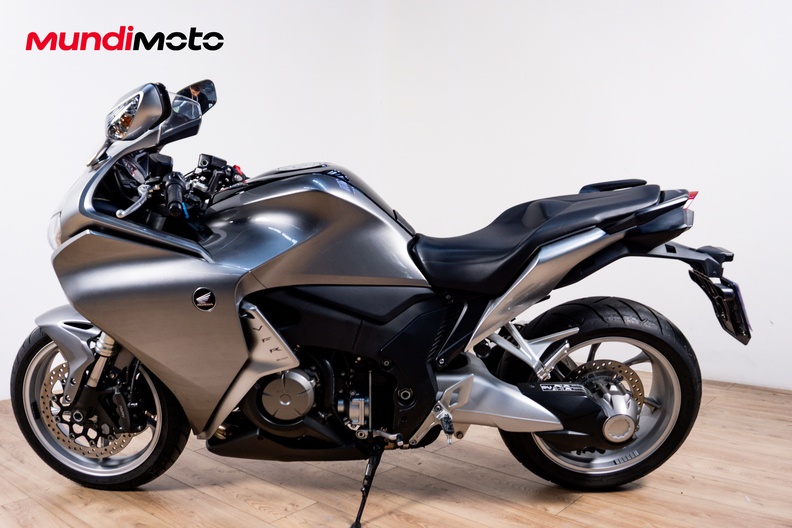 Motorbike image 5