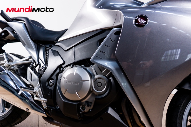 Motorbike image 4