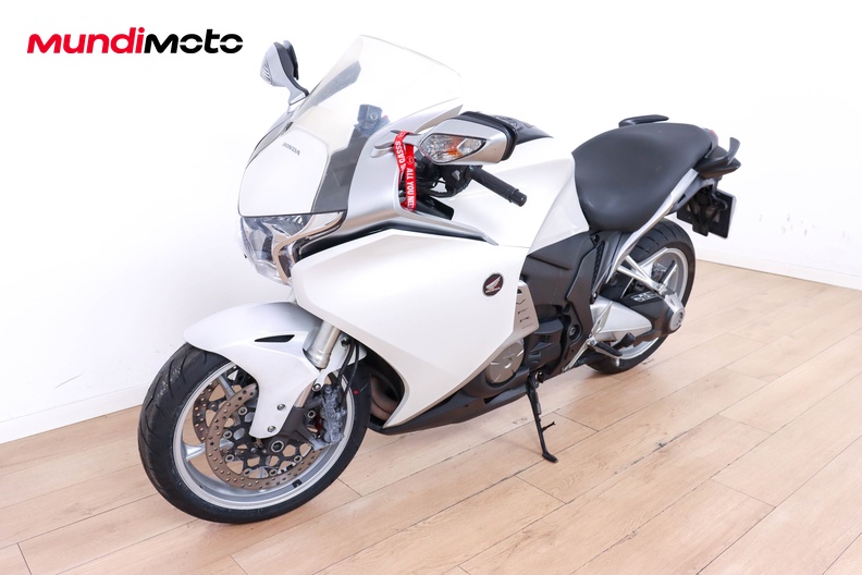 Motorbike image 7