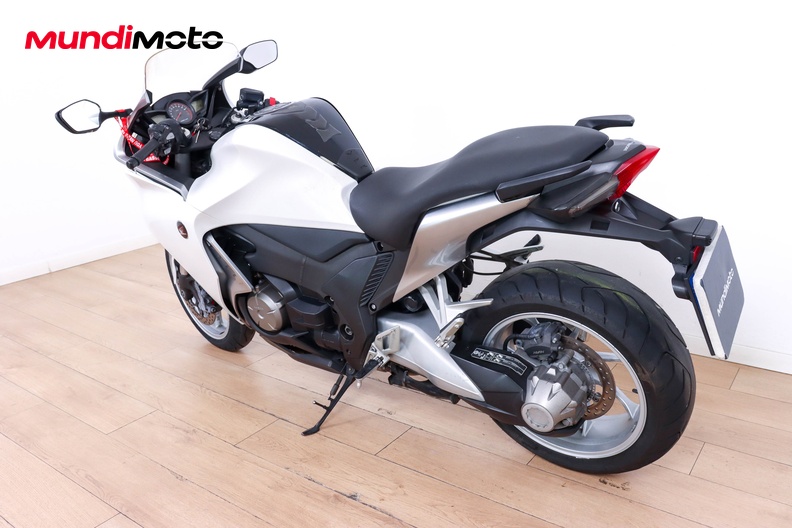 Motorbike image 6