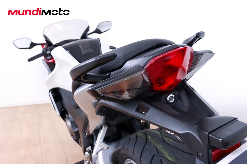 Motorbike image 9