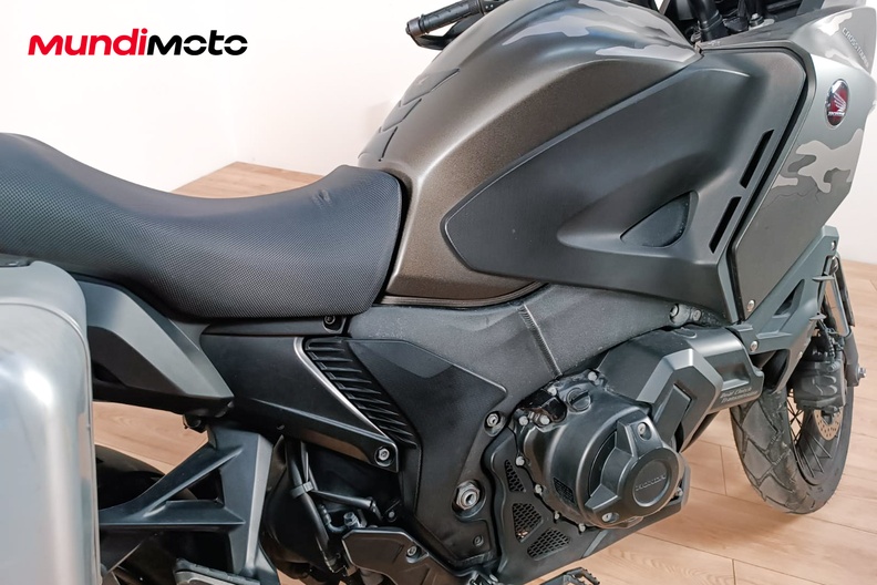 Motorbike image 3