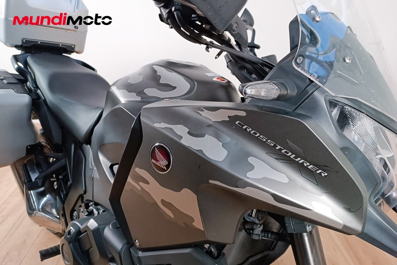 Motorbike image 4