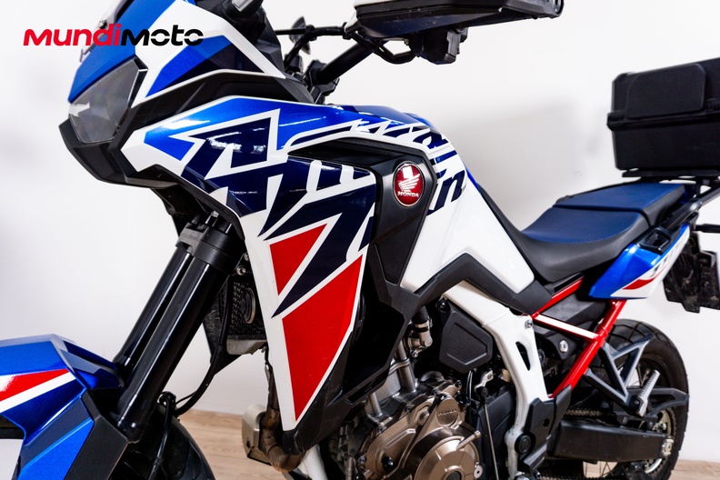 Motorbike image 9
