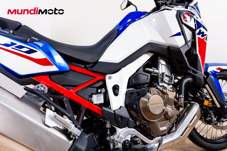 Motorbike image 3