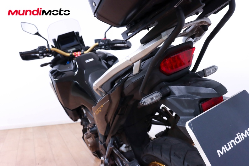 Motorbike image 9