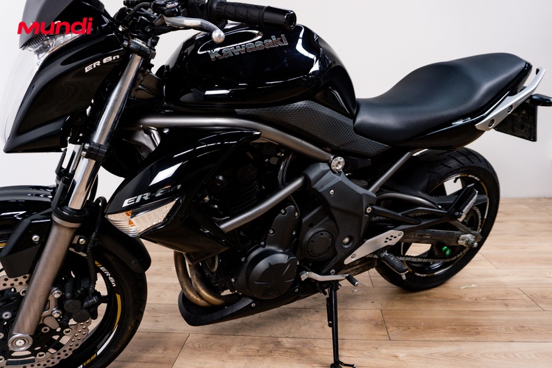 Motorbike image 9