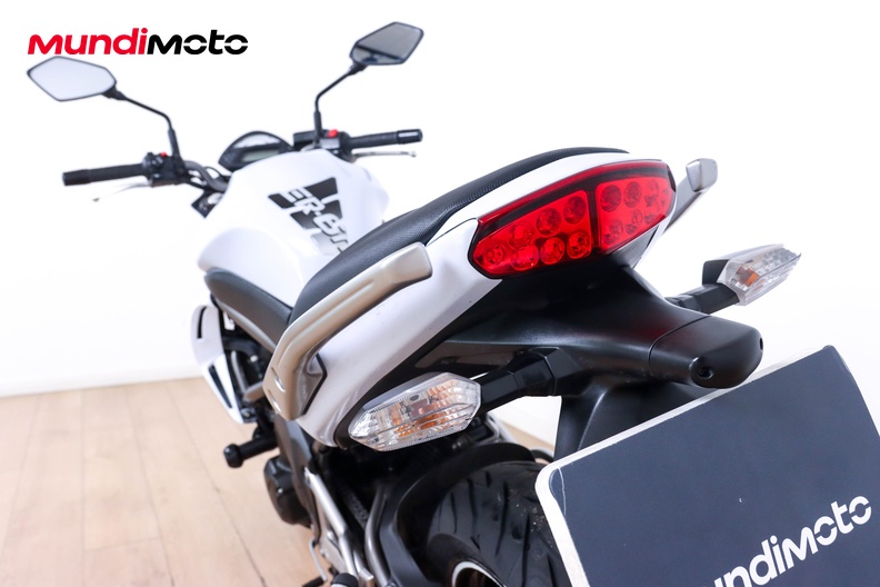 Motorbike image 9
