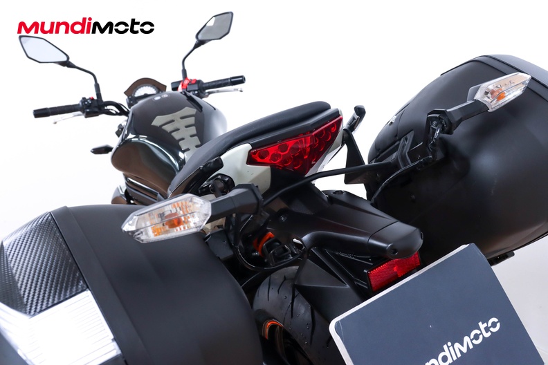 Motorbike image 9