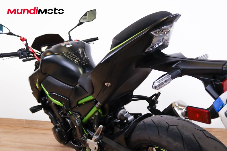 Motorbike image 9