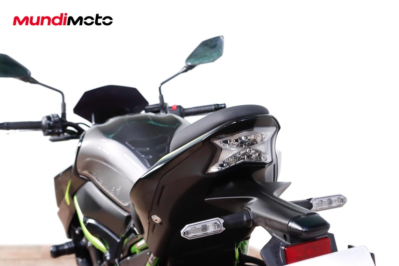 Motorbike image 9