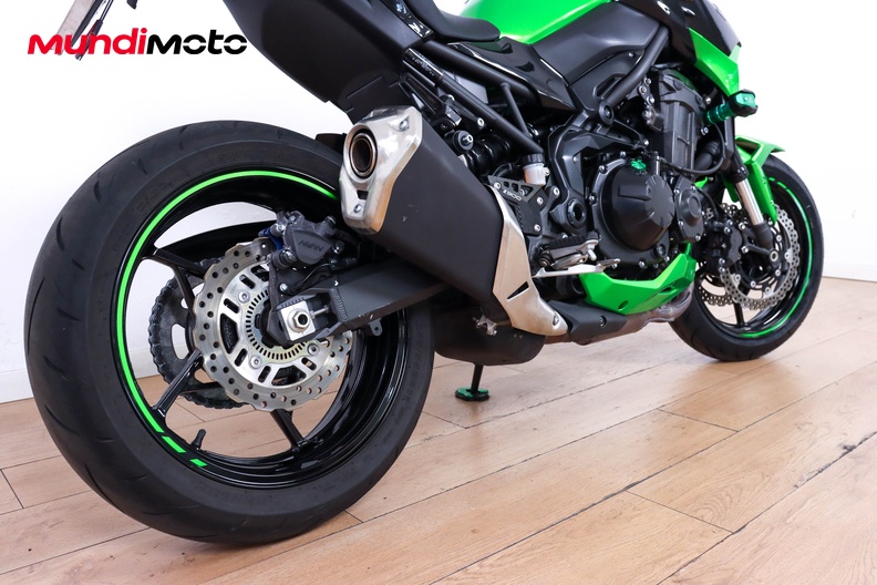 Motorbike image 3