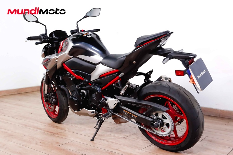 Motorbike image 6
