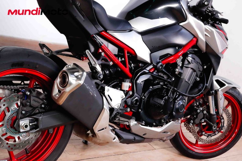 Motorbike image 3