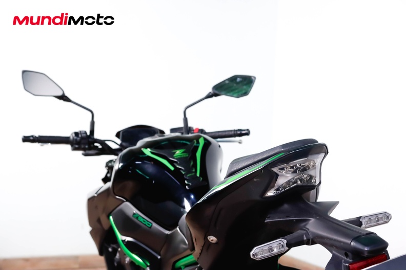 Motorbike image 9