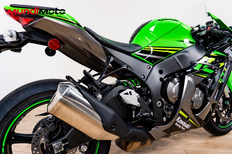 Motorbike image 3