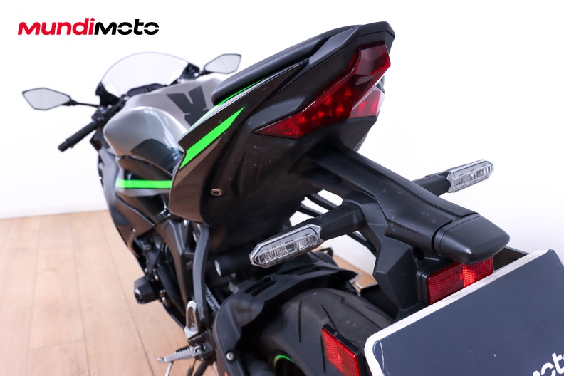 Motorbike image 9