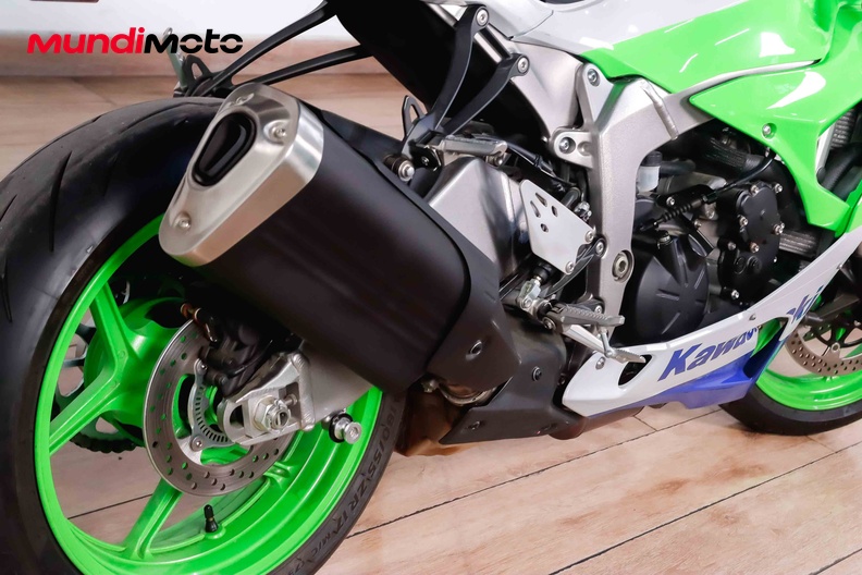 Motorbike image 3