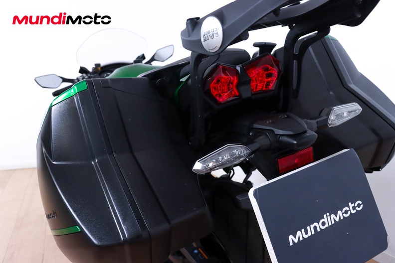 Motorbike image 9