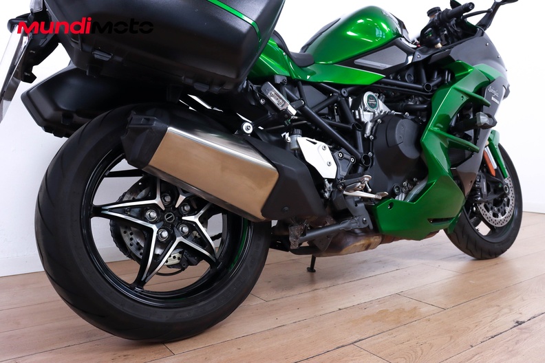 Motorbike image 3
