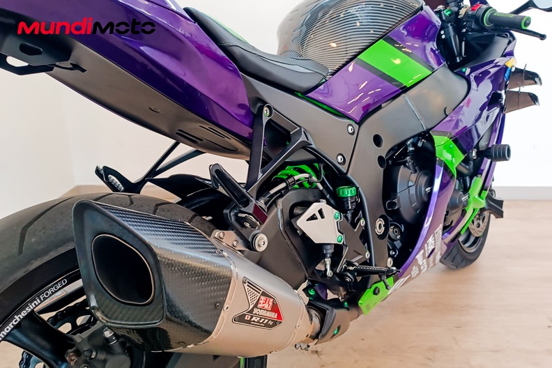 Motorbike image 3