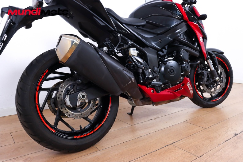 Motorbike image 3
