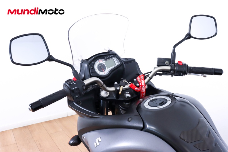 Motorbike image 10