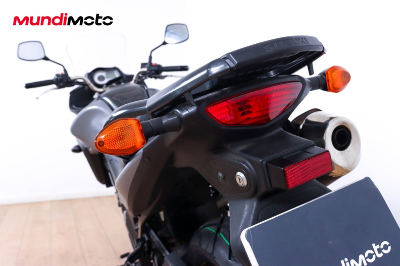 Motorbike image 9