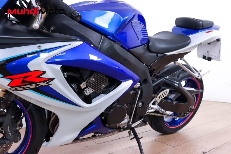 Motorbike image 8