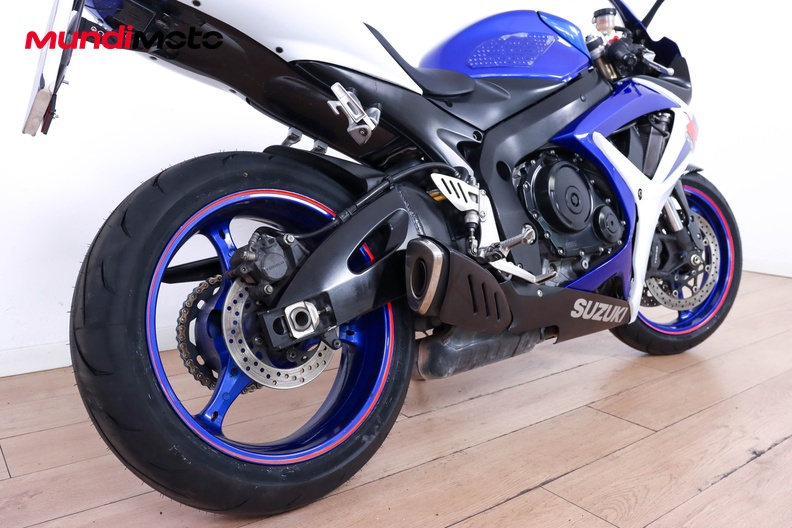 Motorbike image 3