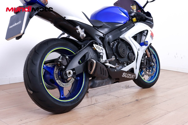 Motorbike image 3