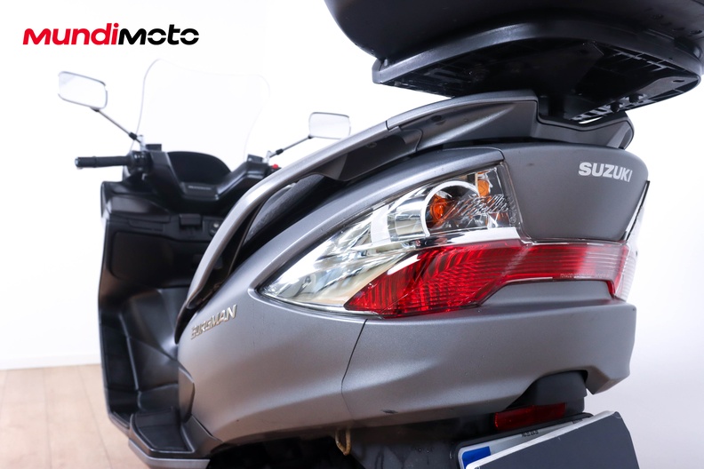 Motorbike image 9