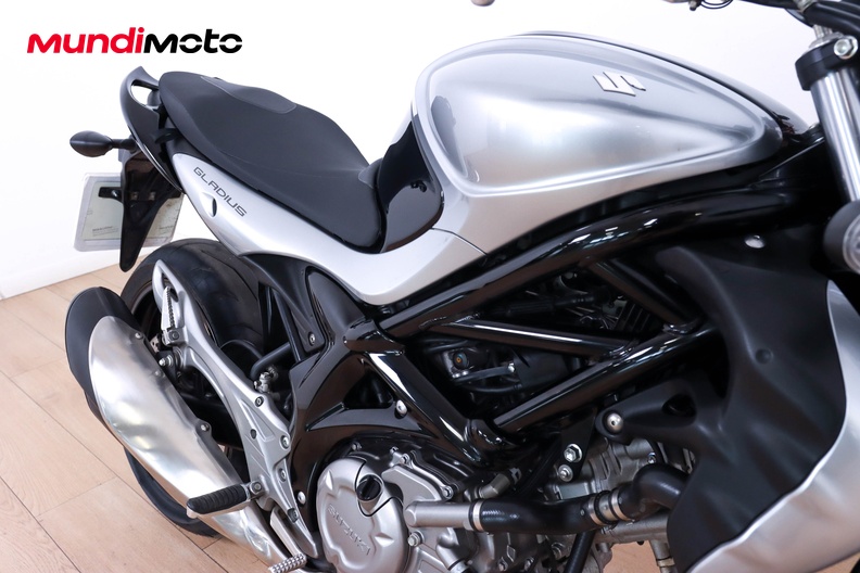 Motorbike image 12