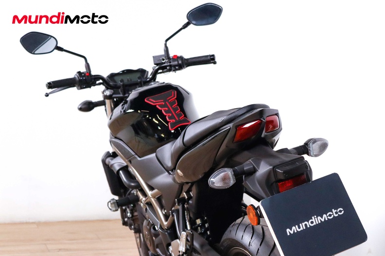 Motorbike image 9