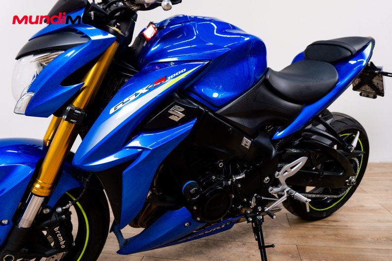 Motorbike image 9